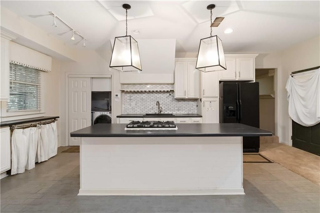 Image 48 of property listing at 1421 Hedgewood Lane NW, Kennesaw, GA 30152