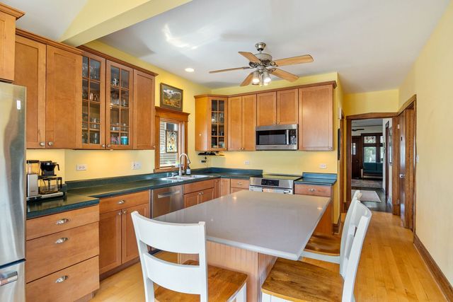 5236 W Cuyler Avenue, Chicago, IL 60641
