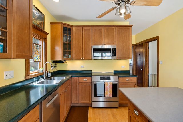 5236 W Cuyler Avenue, Chicago, IL 60641
