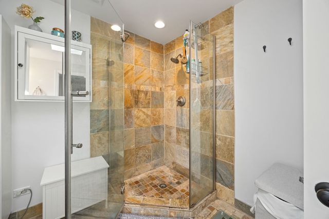 5236 W Cuyler Avenue, Chicago, IL 60641