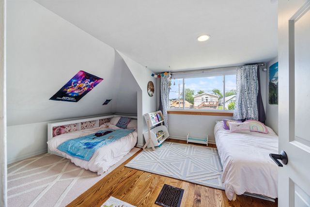 5236 W Cuyler Avenue, Chicago, IL 60641