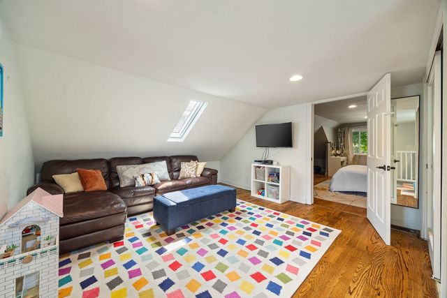 5236 W Cuyler Avenue, Chicago, IL 60641