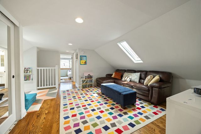 5236 W Cuyler Avenue, Chicago, IL 60641