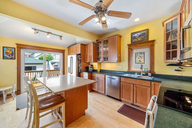5236 W Cuyler Avenue, Chicago, IL 60641