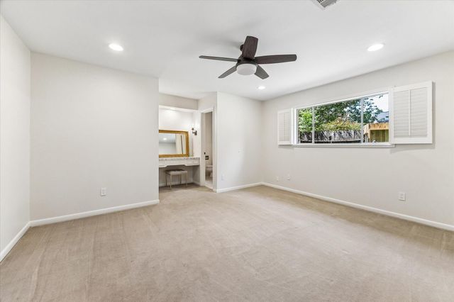 9402 Brig O Doon Circle, Houston, TX 77096