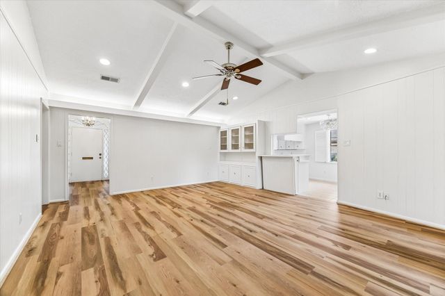 9402 Brig O Doon Circle, Houston, TX 77096