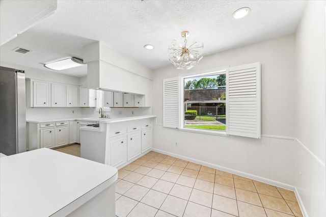 9402 Brig O Doon Circle, Houston, TX 77096