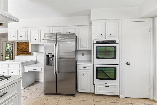9402 Brig O Doon Circle, Houston, TX 77096