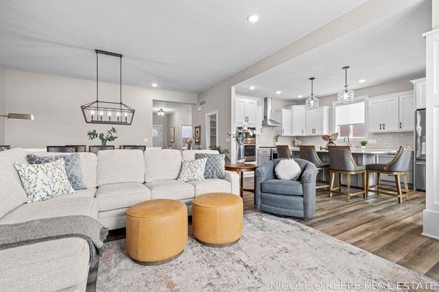 5550 Preserve Court Ne 84, Plainfield Twp, MI 49306