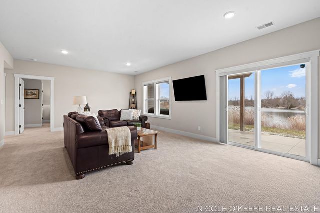 5550 Preserve Court Ne 84, Plainfield Twp, MI 49306