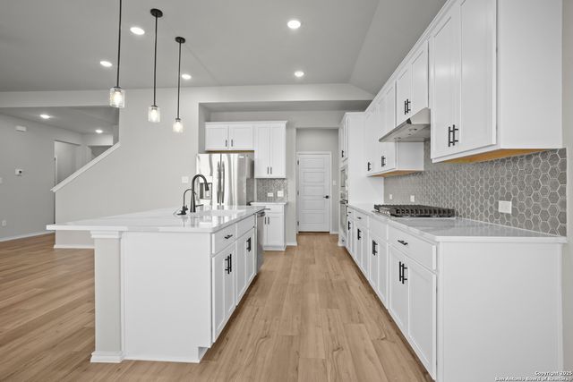 3437 Meteor Night, Converse, TX 78109