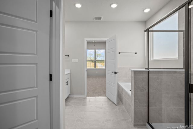 3437 Meteor Night, Converse, TX 78109