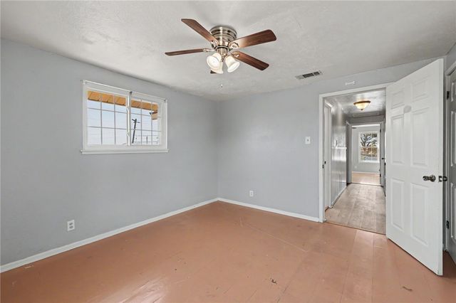 214 Hialeah Dr, Corpus Christi, TX 78418