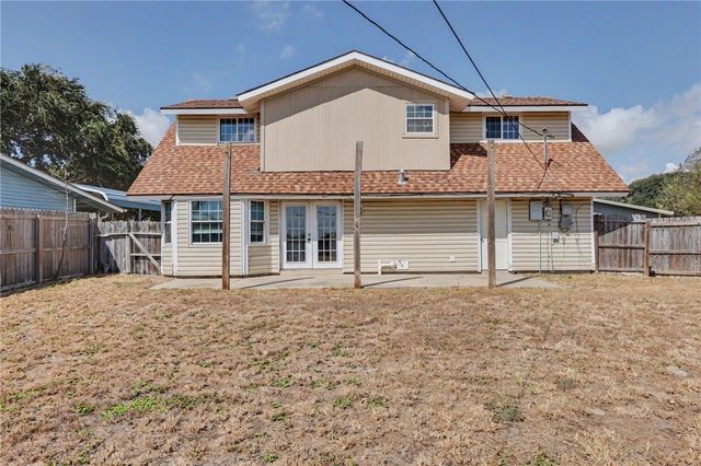 214 Hialeah Dr, Corpus Christi, TX 78418