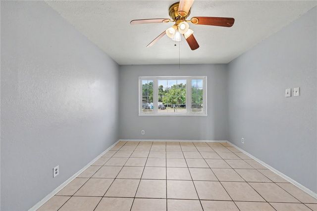 214 Hialeah Dr, Corpus Christi, TX 78418