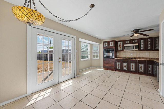 214 Hialeah Dr, Corpus Christi, TX 78418