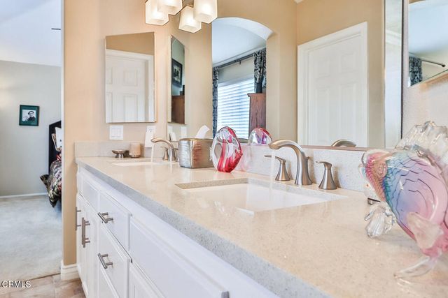 343 Avenida De Royale, Thousand Oaks, CA 91362