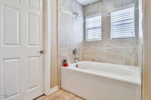 343 Avenida De Royale, Thousand Oaks, CA 91362