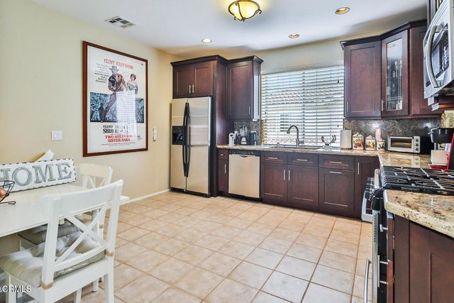 343 Avenida De Royale, Thousand Oaks, CA 91362