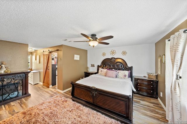 1506 D St, Floresville, TX 78114