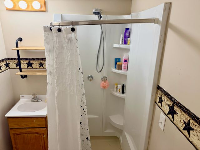 815 WATER Street, Conneaut Lake, PA 16316