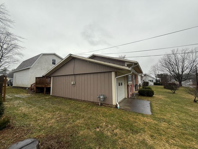 815 WATER Street, Conneaut Lake, PA 16316