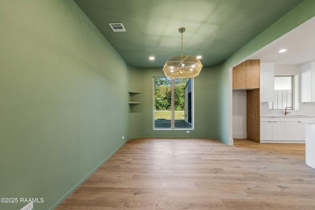 100 La Rue Malaga, Broussard, LA 70518