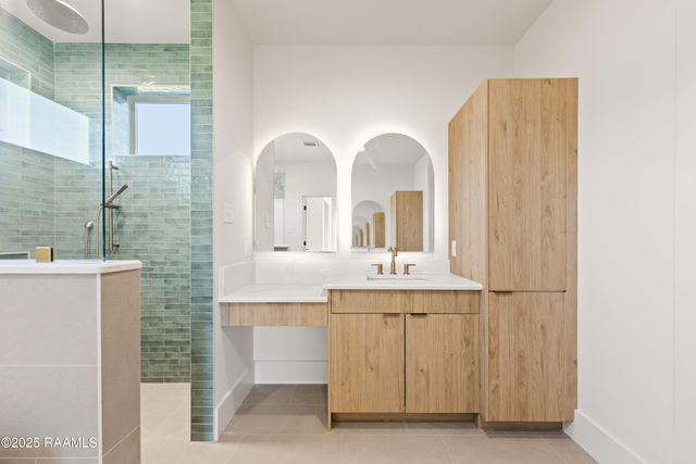 100 La Rue Malaga, Broussard, LA 70518