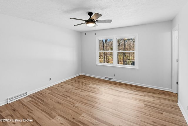 200 Circle K Rd, Brandenburg, KY 40108