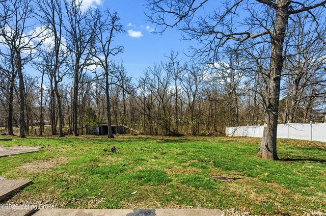 200 Circle K Rd, Brandenburg, KY 40108