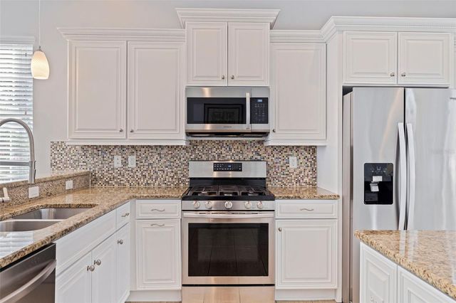 6101 YEATS MANOR DRIVE, Tampa, FL 33616