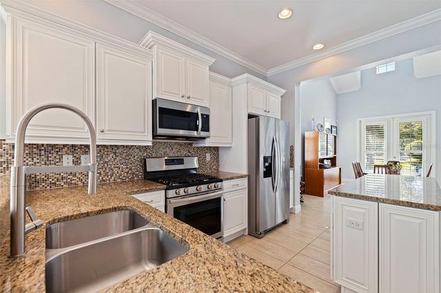 6101 YEATS MANOR DRIVE, Tampa, FL 33616