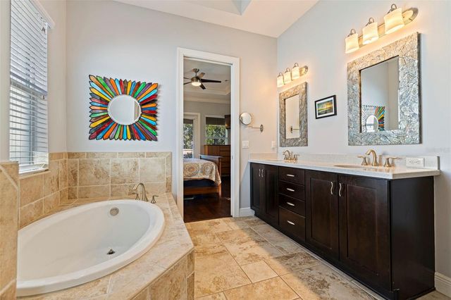 6101 YEATS MANOR DRIVE, Tampa, FL 33616