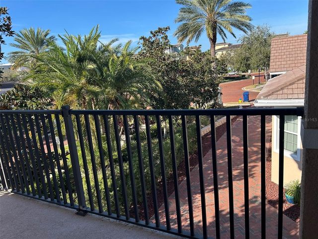 6101 YEATS MANOR DRIVE, Tampa, FL 33616