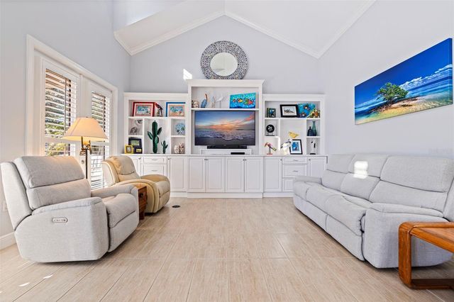 6101 YEATS MANOR DRIVE, Tampa, FL 33616