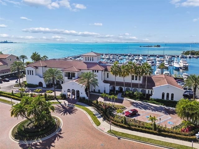 6101 YEATS MANOR DRIVE, Tampa, FL 33616