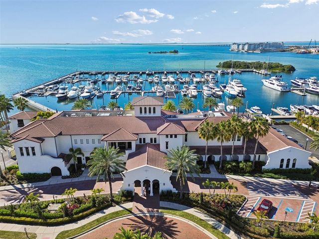 6101 YEATS MANOR DRIVE, Tampa, FL 33616