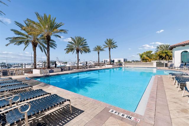 6101 YEATS MANOR DRIVE, Tampa, FL 33616