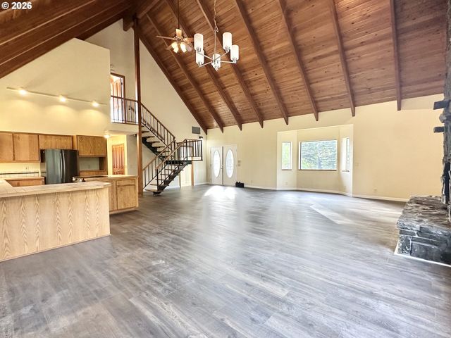 89237 SHEFFLER Rd, Elmira, OR 97437