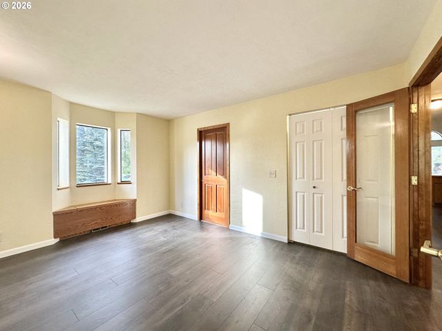 89237 SHEFFLER Rd, Elmira, OR 97437
