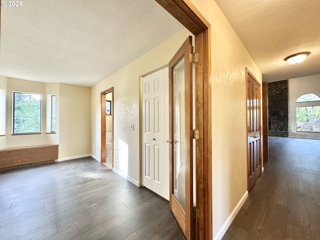 89237 SHEFFLER Rd, Elmira, OR 97437