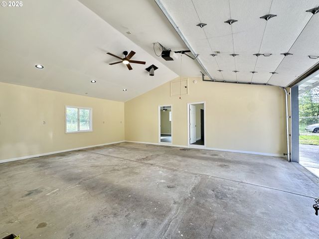 89237 SHEFFLER Rd, Elmira, OR 97437