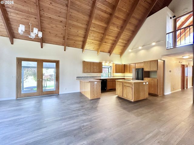 89237 SHEFFLER Rd, Elmira, OR 97437