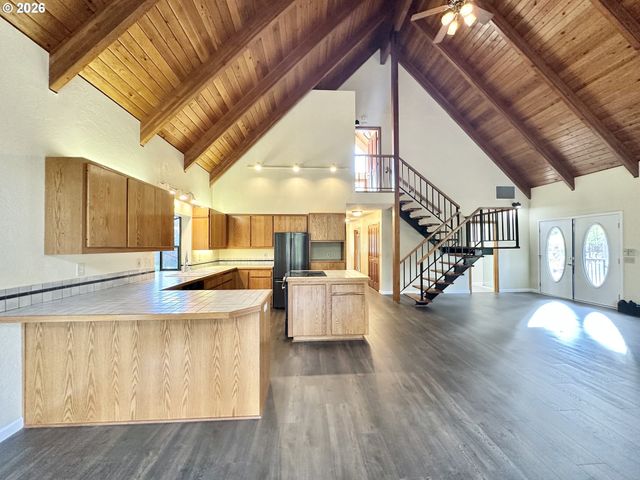89237 SHEFFLER Rd, Elmira, OR 97437