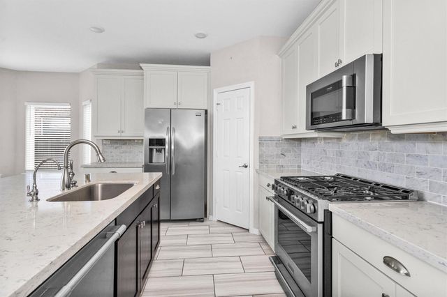 6915 Pebble Pass Lane, Missouri City, TX 77459