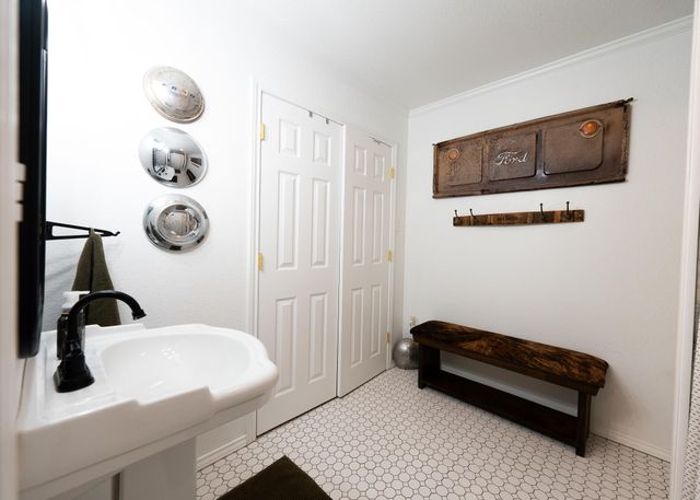 1024 US-82, Brownfield, TX 79316