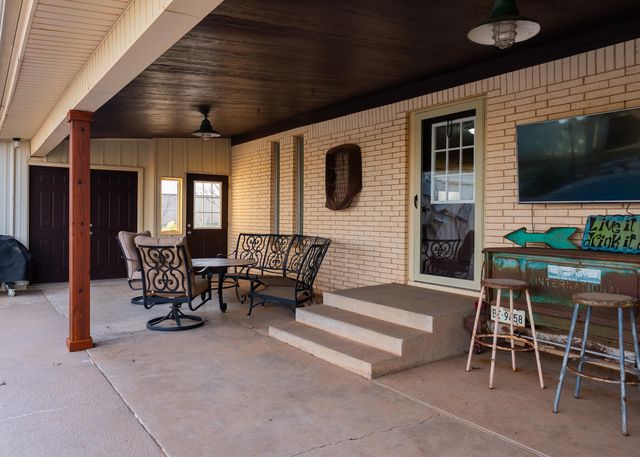 1024 US-82, Brownfield, TX 79316