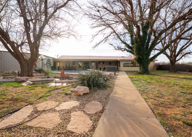 1024 US-82, Brownfield, TX 79316