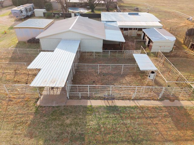 1024 US-82, Brownfield, TX 79316