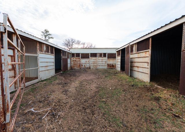 1024 US-82, Brownfield, TX 79316